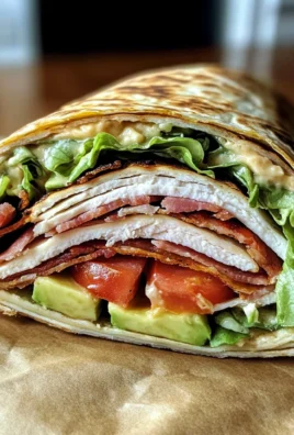 Scrumptious Turkey Avocado Club Wrap: 10-Minute Lunch Bliss