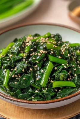 Korean Spinach Side Dish (Sigeumchi Namul)