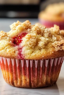 Quick Strawberry Muffins with Crumble Topping